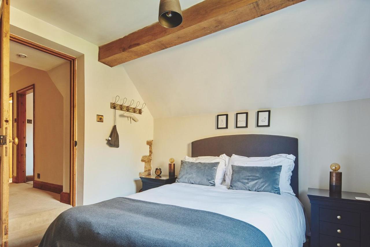Large Stylish Luxury Cotswold Cottage - Ideal For Families, W/ Ev Charging Andoversford Eksteriør billede