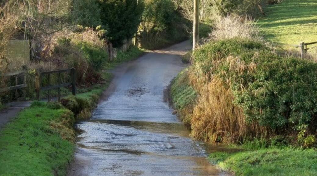 Large Stylish Luxury Cotswold Cottage - Ideal For Families, W/ Ev Charging Andoversford Eksteriør billede